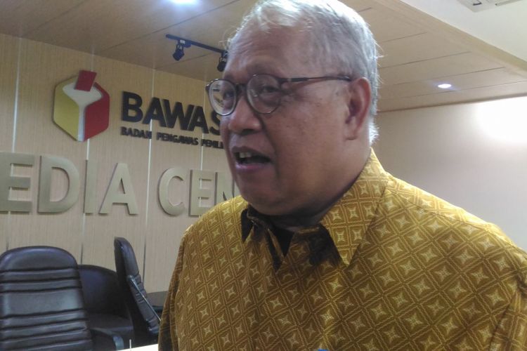 Komisioner Komisi Aparatur Sipil Negara (KASN) I Made Suwandi di kantor Bawaslu, Jakarta Pusat, Jumat (15/2/2019). 