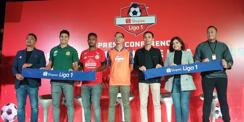 Perwakilan Shopee, Emtek Grup, Bhayangkara FC, Madura United dan Semen Padang dalam Konferensi Pers Launching Official Shope Shopee Liga 1