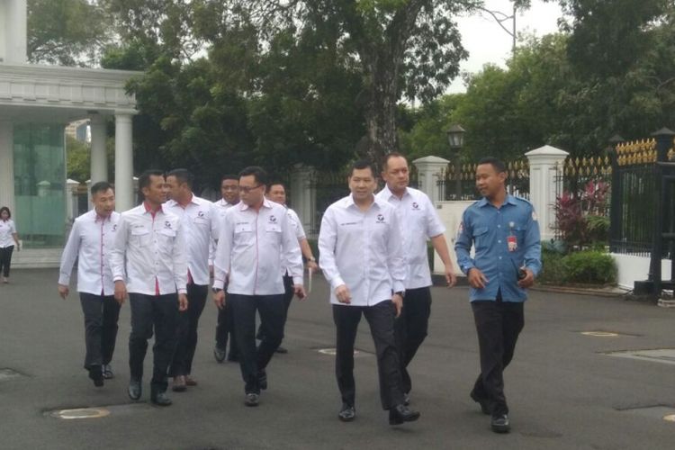 Ketua Umum Perindo Hary Tanoe dan jajarannya bertemu Presiden Joko Widodo di Istana, Jakarta, Senin (5/3/2018)
