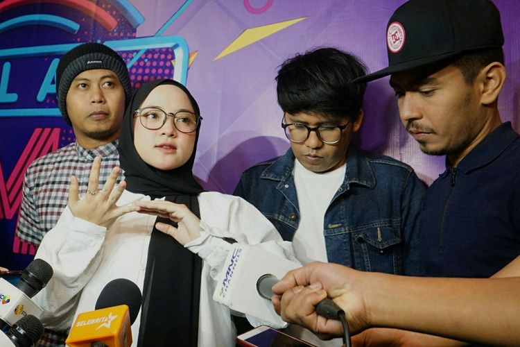Grup band Sabyan Gambus dalam wawancara di jumpa pers Berkah Cinta Ramadan MNC TV di MNC Studios, Kebon Jeruk, Jakarta Barat, Kamis (25/4/2019).