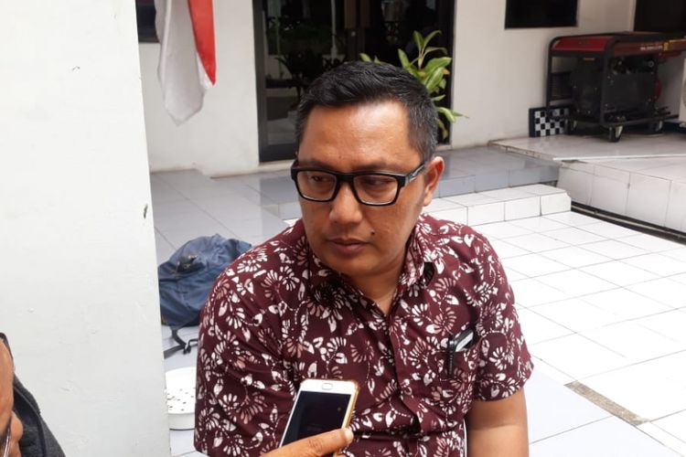 Kuasa Hukum Politikus Partai Gerindra Mohamad Taufik, Yupen Hadi, memberikan keterangan kepada wartawan di Kantor Bawaslu DKI Jakarta, Rabu (19/9/2018).