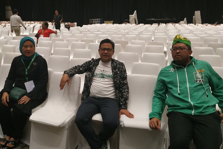 Ketua umum PKB Muhaimin Iskandar (tengah) saat meninjau persiapan Muktamar PKB di Hotel Westin, Nusa Dua pada Senin (19/08/2019)