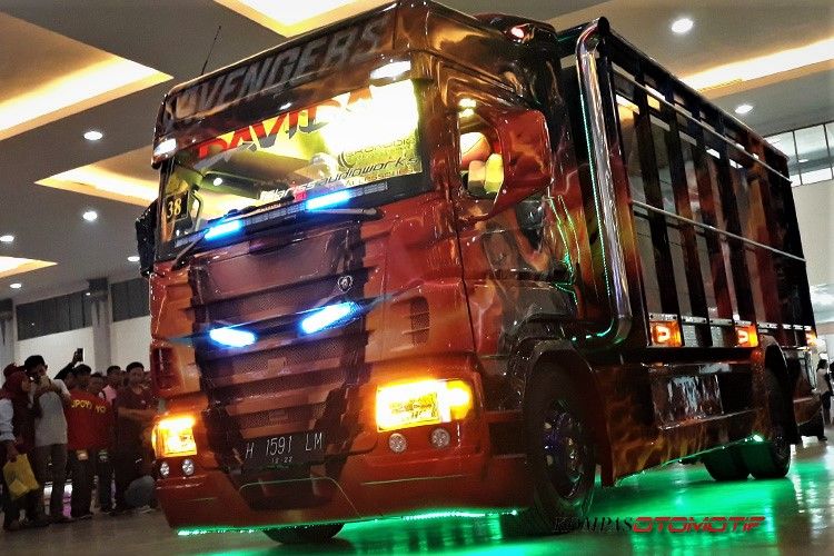 Modifikasi truk bertema Avengers di JTF 2018