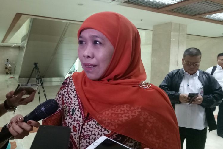 Menteri Sosial Khofifah di Kompleks Parlemen, Senayan, Jakarta