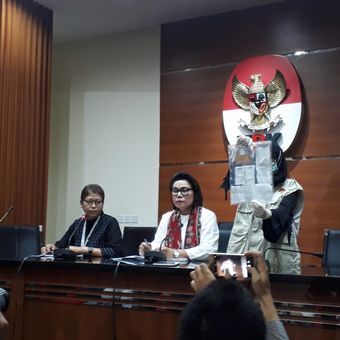 Jumpa pers KPK terkait operasi tangkap tangan Bupati Ngada, Marianus Sae, di gedung KPK, Kuningan, Jakarta, Senin (12/2/2018).