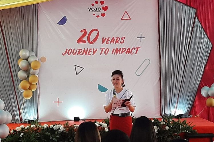Pemimpin Yayasan Cinta Anak Bangsa (YCAB Foundation) Veronica Colondam dalam peringatan 20 tahun YCAB, Selasa (13/8/2019) di Jakarta.