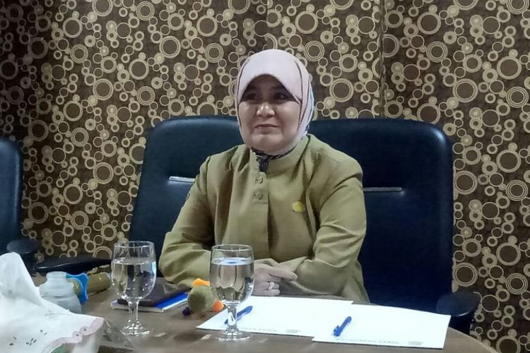 Kepala Dinas Kesehatan Kota Tangerang, Liza Puspitadewi saat angkat bicara prihal kasus paman menggendong jenazah ponakannya Muhammad Husein karena ditolak puskesmas Cikokol Tangerang untuk meminjam ambulan