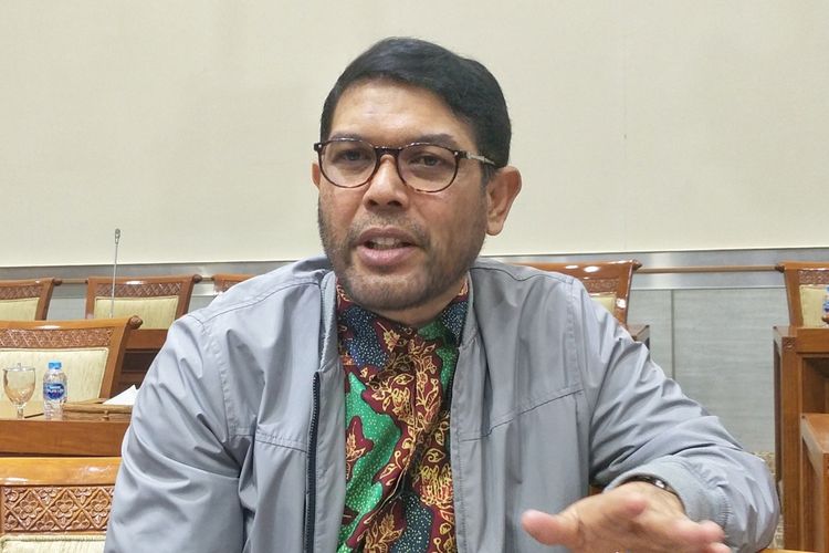 Anggota Komisi III DPR dari Fraksi Partai Keadilan Sejahtera (F-PKS) Nasir Djamil saat ditemui di Kompleks Parlemen, Senayan, Jakarta, Senin (2/9/2019). 