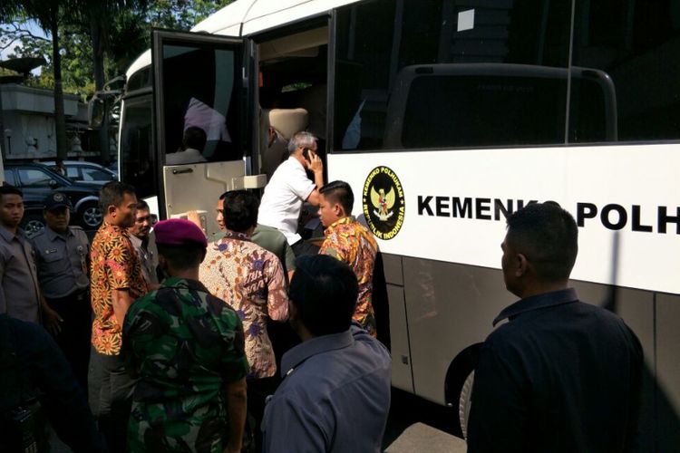 Sejumlah pejabat berkumpul di Kantor Menko Polhukam, Jakarta, Rabu (9/5/2018). Mereka membahas kerusuhan di Mako Brimob, Kelapa Dua, Depok.
