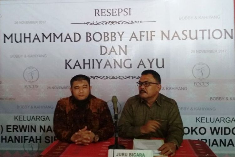 Erwan Nasution bersama Muhammad Ozzy saat memberikan keterangan pers, Sabtu (18/11/2017)