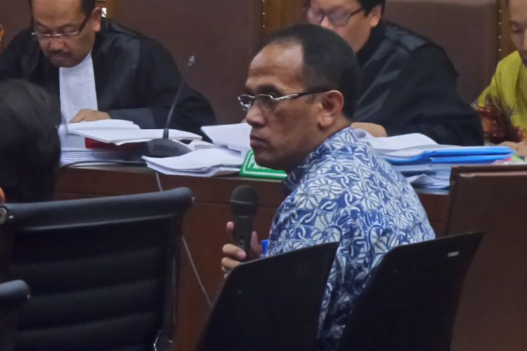 Ketua Panitia Lelang Proyek e-KTP Drajat Wisnu Setyawan bersaksi di Pengadilan Tipikor Jakarta, Kamis (20/4/2017).