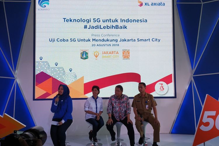 Suasana peluncuran uji coba internet 5G dan WiGig oleh XL Axiata di Kota Tua. Jakarta, Senin (20/8/2018).