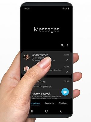 Tampilan aplikasi pesan di Samsung One UI.