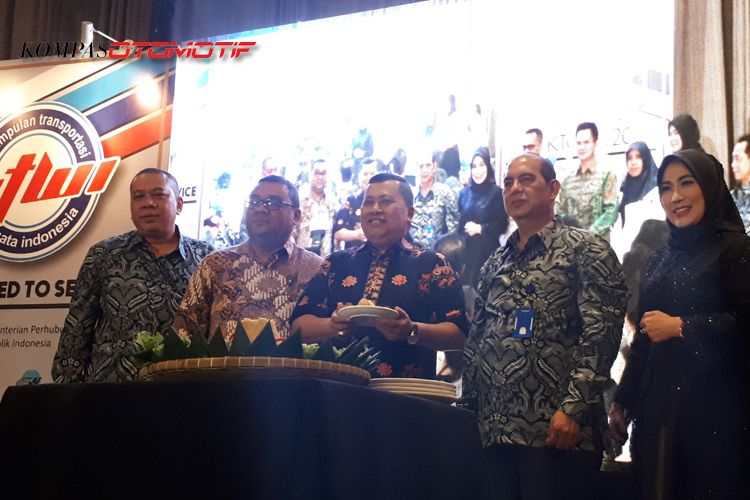 Perkumpulan Transportasi Wisata Indonesia (PTWI) rayakan ulang taun kedua.