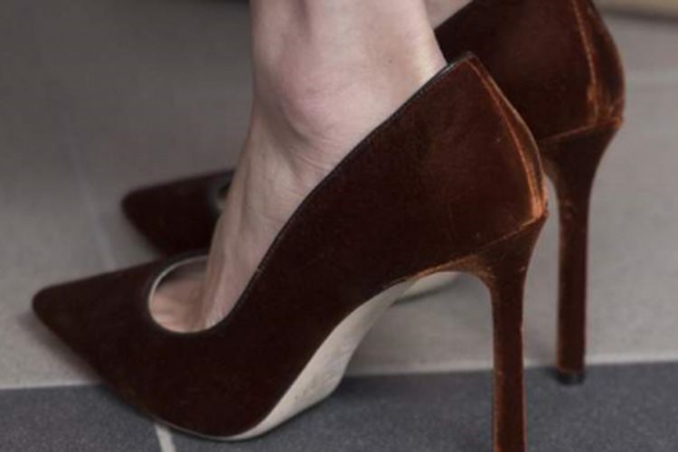 
Sepatu Meghan saat Royal Ascot