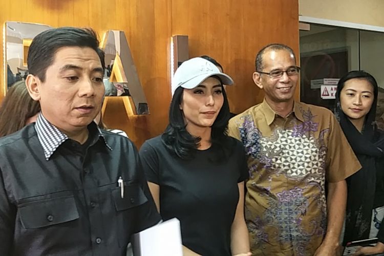 Tyas Mirasih bertemu KPAI membahas tudingan penculikan dan eksploitasi anak di kantor KPAI, Menteng, Jakarta Pusat, Jumat (16/3/2018).
