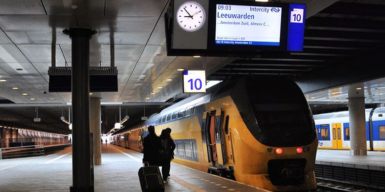 Kereta ke Leeuwarden dari Den Haag Central, Belanda.