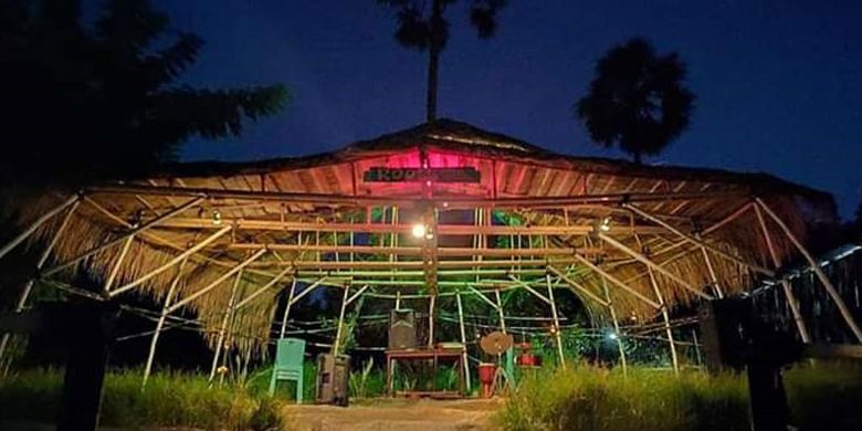 Roots Cafe Desa Lasir, Kecamatan Kangae, Kabupaten Sikka, Flores, Nusa Tenggara Timur, Kamis (23/5/2019).