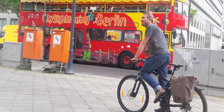 Bersepeda di Kota Berlin, Jerman, Rabu (20/6/2018). 