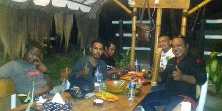 Roots Cafe di Desa Lasir, Kecamatan Kangae, Kabupaten Sikka, Flores, Nusa Tenggara Timur, Kamis (23/5/2019).