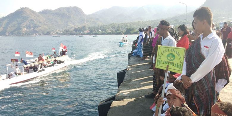 Parade laut digelar di Ende, Nusa Tenggara Timur, Kamis (31/5/2018), dalam rangka memperingati hari lahir Pancasila pada 1 Juni 2018.