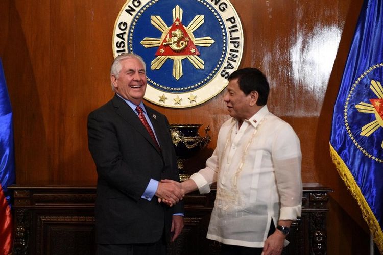 Menlu AS Rex Tillerson bertemu dengan Presiden Filipina Rodrigo Duterte di Istana Kepresidenan Malacanang, Manila, Filipina.