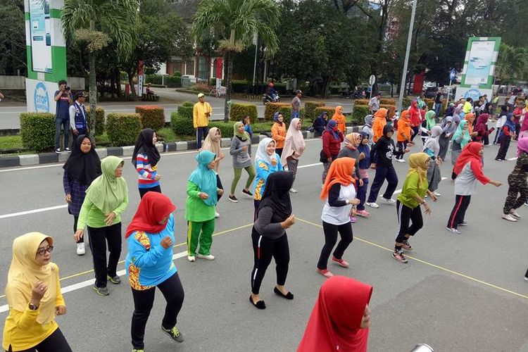 Sesi latihan peserta yang akan mengikuti rangkaian Pontianak Berjepin yang akan dilaksanakan pada puncak Hari Jadi ke-246 Kota Pontianak ada 23 Oktober 2017