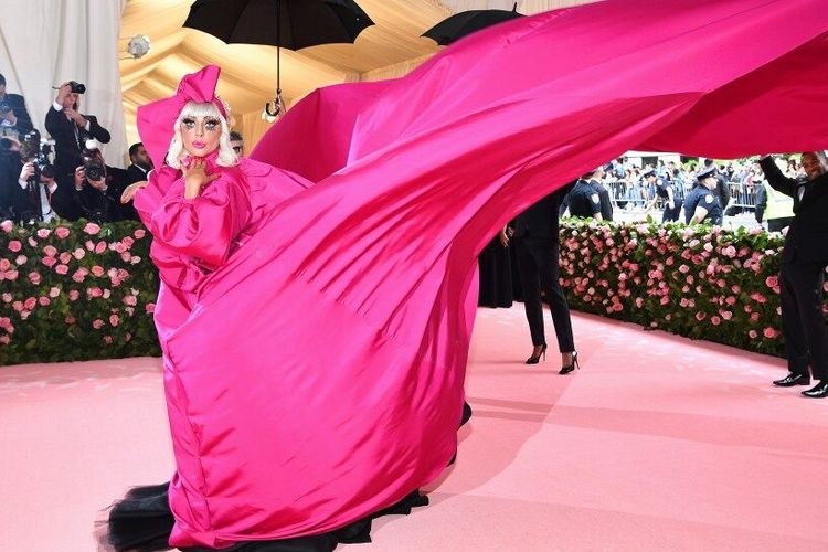 Lady Gaga di acara Met Gala 2019.