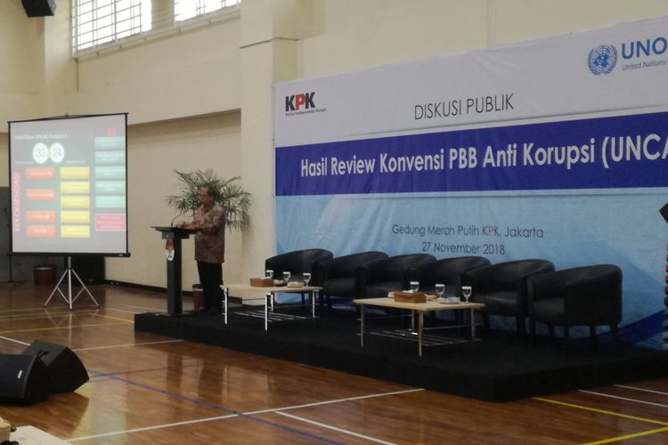 Deputi Bidang Informasi dan Data Komisi Pemberantasan Korupsi (KPK) Hary Budiarto pada Diskusi Publik Hasil Review Konvensi PBB Antikorupsi di Gedung KPK, Jakarta, Selasa (27/11/2018).  