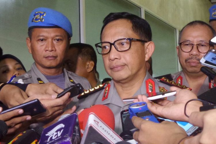 Kapolri Jenderal Pol Tito Karnavian di Kompleks Parlemen, Senayan, Jakarta, Kamis (12/10/2017).