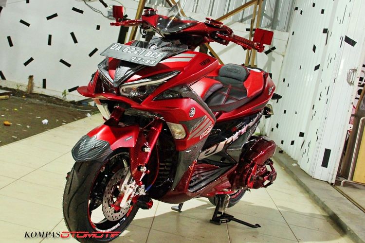 Modifikasi Yamaha Aerox 155 Banjarmasin dengan warna red candy tone