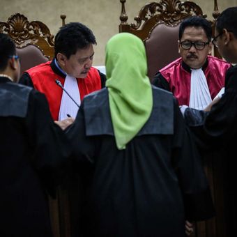 Suasana majelis hakim saat sidang perdana di Gedung Pengadilan Tipikor, Jakarta, Rabu (13/12/2017). Setya Novanto akan menghadapi sidang pembacaan dakwaan oleh jaksa penuntut umum.