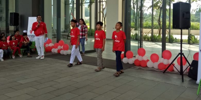 Rangkaian kegiatan lomba bersama komunitas masyarakat kawasan Izzara Apartment dan Sima Office Tower, Jakarta, Minggu (19/8/2018).

