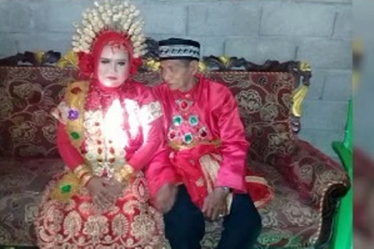 Pernikahan kakek 70 tahun dengan gadis 28 tahun di Mamuju Tengah, Sulawesi Barat, viral di medsos. 