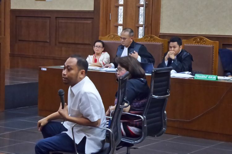 Pengacara Anton Taufik saat bersaksi di Pengadilan Tipikor Jakarta, Senin (21/8/2017).