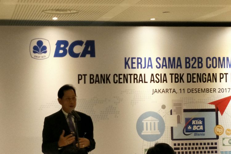 Presiden Direktur PT Bank Central Asia Tbk (BCA) Jahja Setiaatmadja di Menara BCA, Jakarta, Senin (11/12/2017).