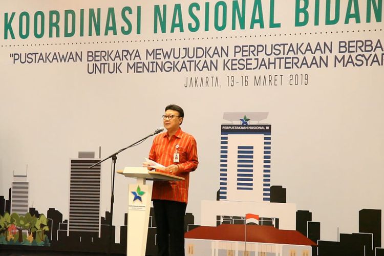 Mendagri Tjahjo Kumolo dalam Rapat Koordinasi Nasional (rakornas) Bidang Perpustakaan pada 14-16 Maret 2019 di Jakarta.
