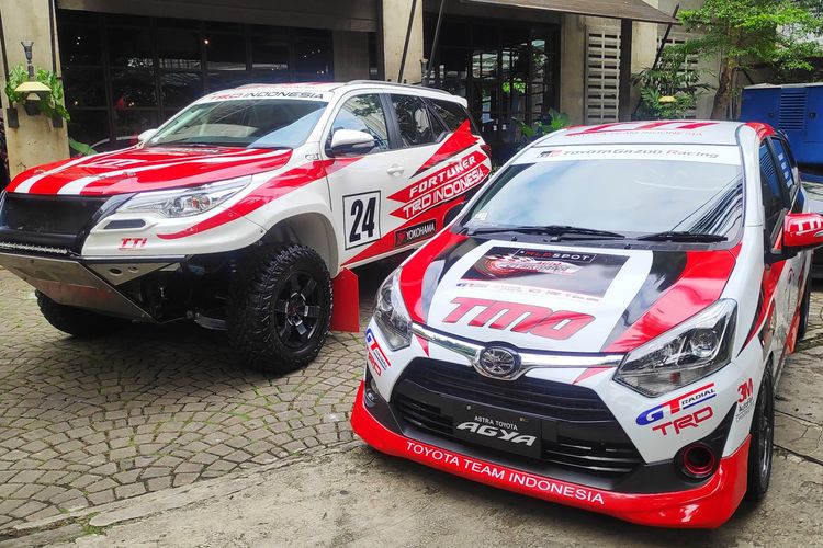 Mobil tim Toyota Team Indonesia yang disiapkan untuk berlaga pada kejuaraan 2019