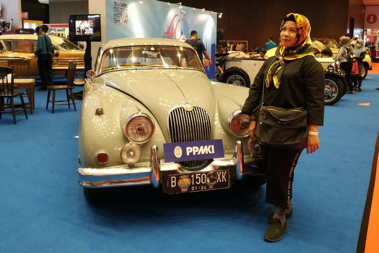 Pameran mobil-mobil klasik jadi ajang swafoto