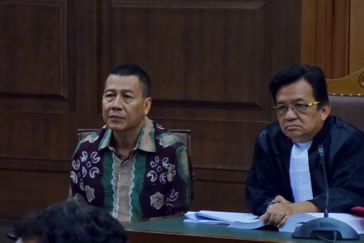 Atase Imigrasi KBRI Kuala Lumpur, Dwi Widodo, menjadi terdakwa di Pengadilan Tipikor Jakarta, Rabu (16/8/2017).