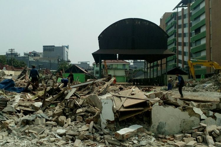Gedung sekolah terpadu di Tambora, Jakarta Barat yang dirobohkan, Selasa (29/8/2017).