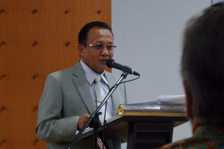 Sekretaris Mahkamah Agung Achmad Setyo Pudjoharsoyo saat menjadi pembicara dalam diskusi publik bertajuk Mendukung Pengadilan yang Transparan dan Akuntabel di Universitas Padjajaran, Bandung, Rabu (25/10/2017).
