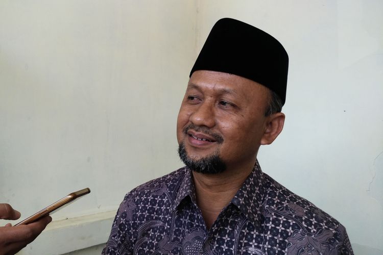 Ketua DPRD Pamekasan, Halili Yasin mengaku penetapan P-APBD tahun 2017 molor karena dampak OTT KPK beberapa waktu lalu.