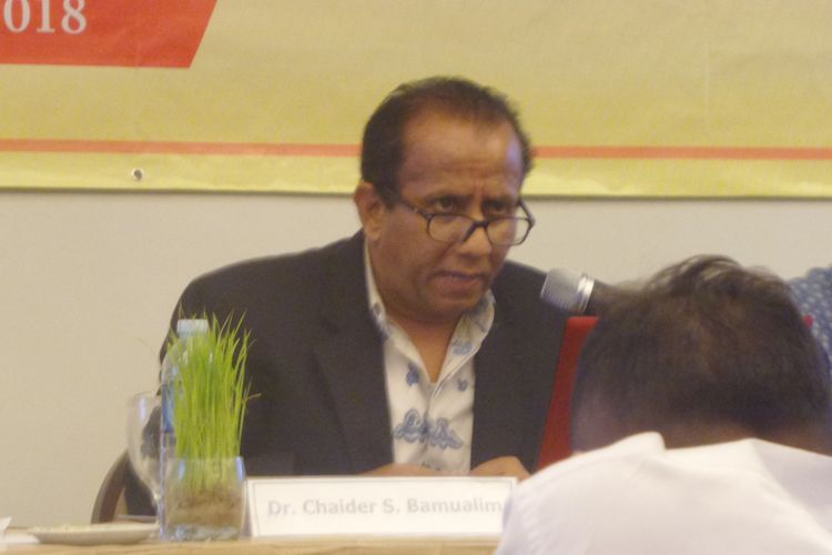 Koordinator Peneliti CSRS Chaider S Bamualim dalam diskusi di Jakarta, Jumat (23/2/2018).