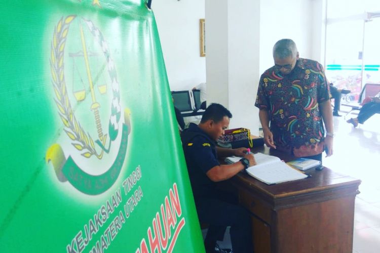 KPK periksa 200-an saksi kasus dugaan suap untuk tutup mulut dan menyetujui Laporan Pertanggungjawaban APBD 2012, Pengesahan Perubahan APBD 2013, 2014 dan 2015 mantan Gubernur Sumatera Utara Gatot Pujo Nugroho, Kamis (24/5/2018).