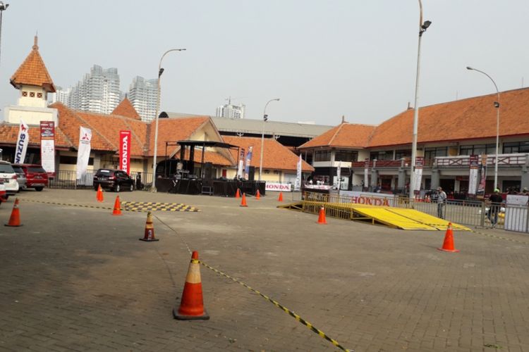 Test drive area yang disediakan pada gelaran Otobursa Tumplek Blek 2018 di Gambir Expo, JIExpo Kemayoran Jakarta pada penyelenggaraan hari pertama, Sabtu (21/7/2018).