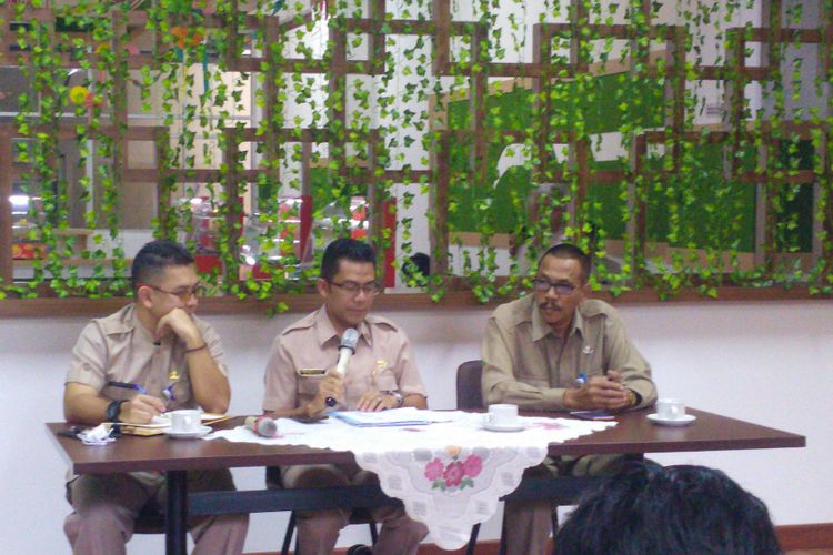 Biro Humas BKN melakukan konferensi pers terkait pendaftaran seleksi penerimaan CPNS di kantor BKN, Jakarta, Selasa (16/10/2018).