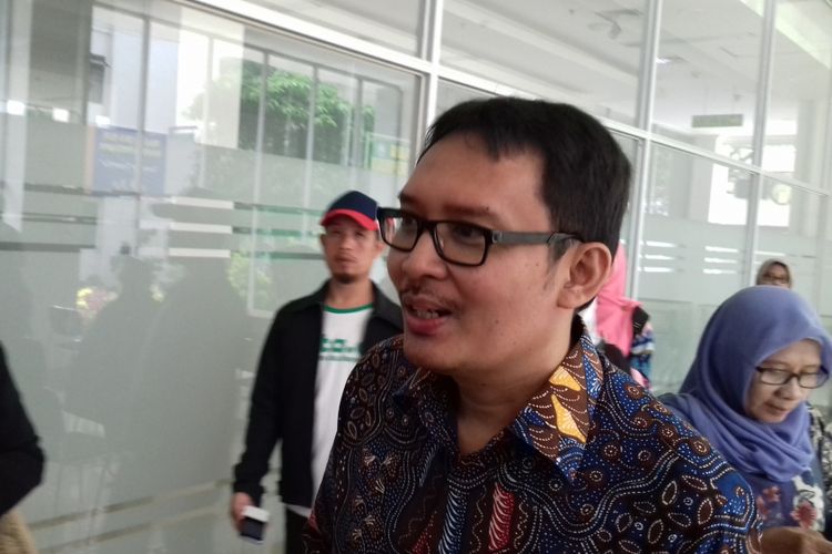 Staf Khusus Presiden Bidang Ekonomi, Ahmad Erani Yustika usai menghadiri seminar di Universitas Islam Malang (Unisma) Selasa (27/11/2018).