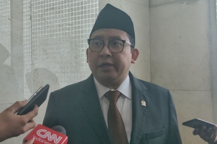 Wakil Ketua DPR Fadli Zon di Kompleks Parlemen, Senayan, Jakarta, Senin (3/12/2018).