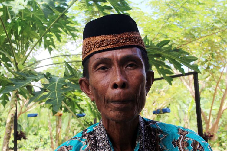Anis Husain, seorang pelaku tradisi lisan Tanggomo yang tersisa di Gorontalo. Tanggomo adalah penyampai pesan yang dibawakan dengan cara dilakukan dan susunan kalimatnya memiliki rima.